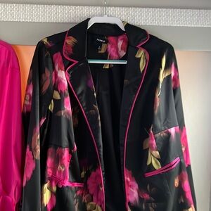 Beautiful silk blazer in a zero in torrid sizes